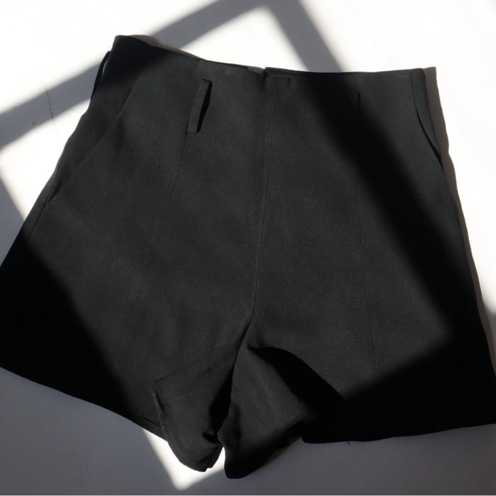 Babaton Elegant Black High Waist Shorts